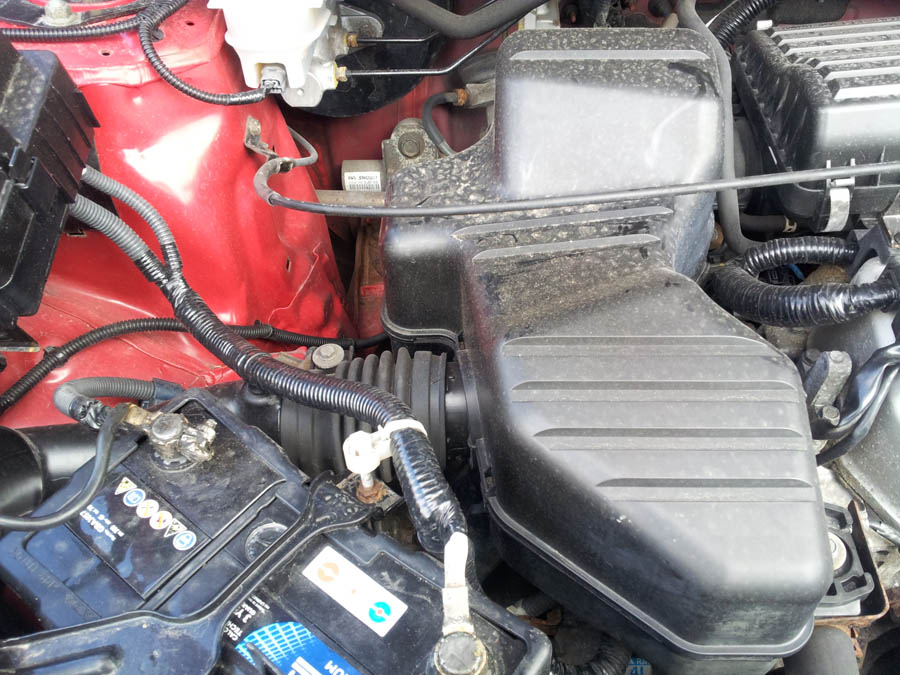 Honda FRV I-VTEC SE air-filter-housing
